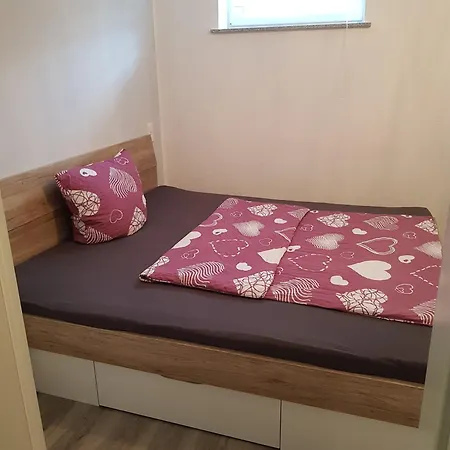 Apartment Lila Pause *