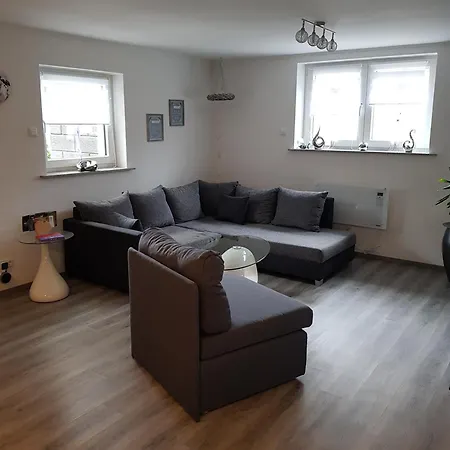 Apartment Lila Pause